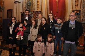 Imposición de medallas a los nuevos hermanos